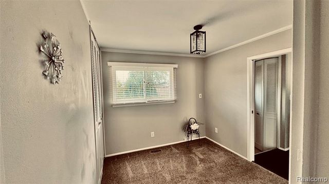 38022 Lyndon Street, Livonia, MI 48154