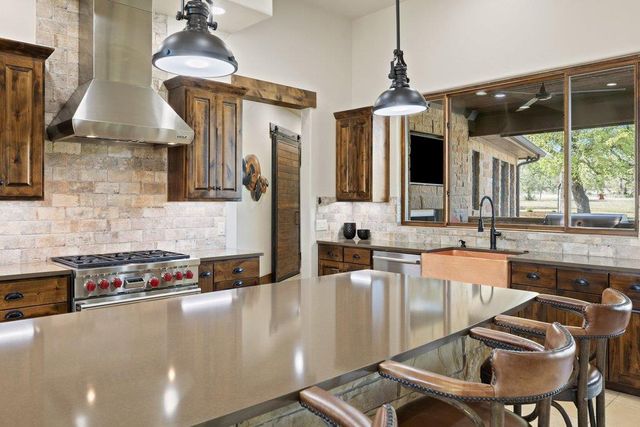 10150 FM 967, Buda, TX 78610