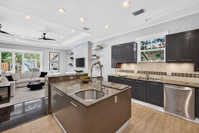 1329-2 SE 13th Terrace, Fort Lauderdale, FL 33316