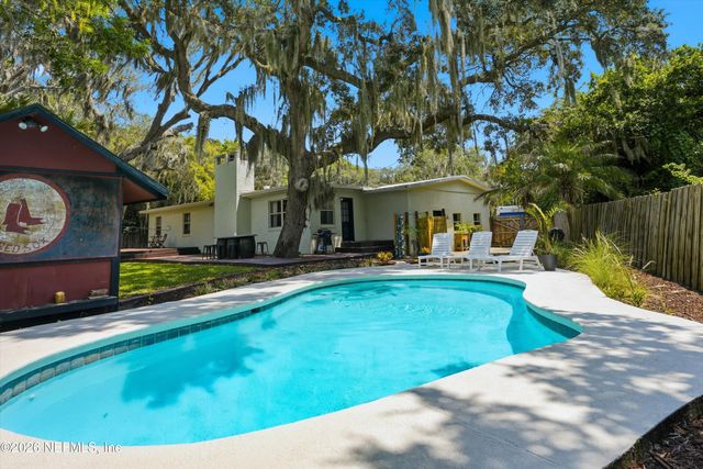 36 MADEIRA Drive, St. Augustine, FL 32080