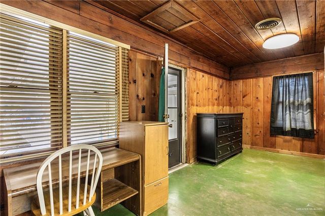 518 E Kelly Avenue, Pharr, TX 78577