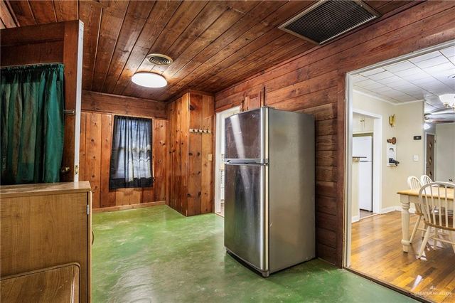 518 E Kelly Avenue, Pharr, TX 78577