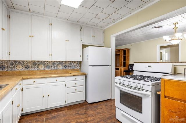 518 E Kelly Avenue, Pharr, TX 78577