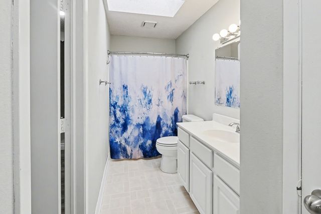 1312 N Prairie Street, Pella, IA 50219