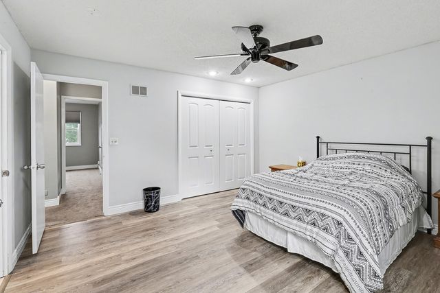 1312 N Prairie Street, Pella, IA 50219