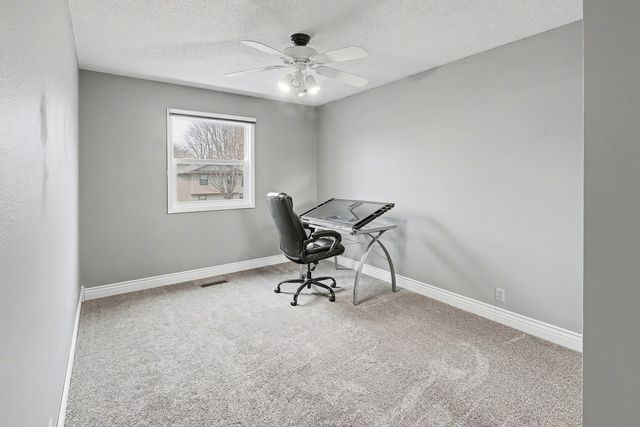 1312 N Prairie Street, Pella, IA 50219