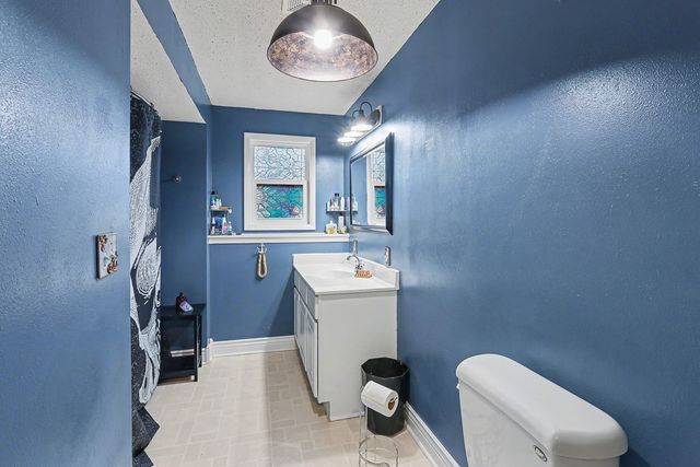 1312 N Prairie Street, Pella, IA 50219