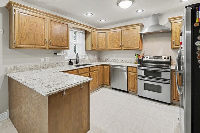 1312 N Prairie Street, Pella, IA 50219