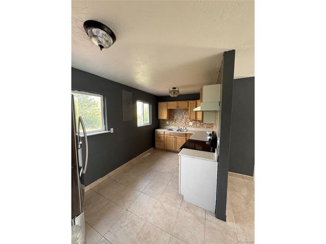 1116 Cambridge Ave, Colorado Springs, CO 80906
