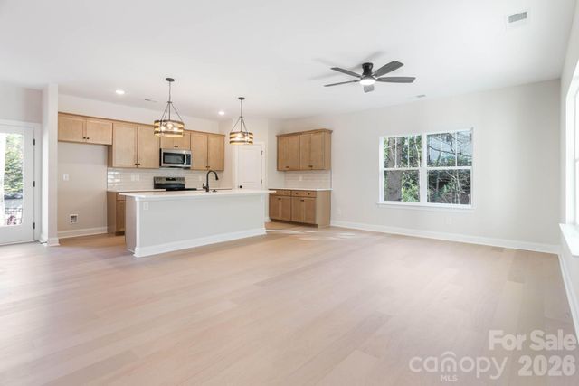 644 Deerfield Drive, Mount Holly, NC 28120