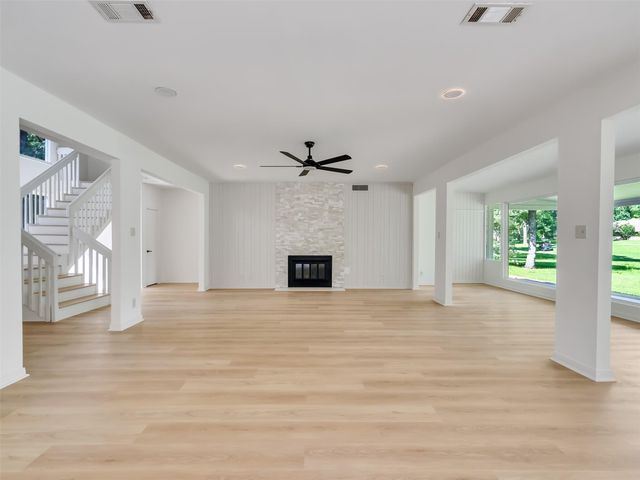 26 Cherry Hill Drive, Conroe, TX 77304