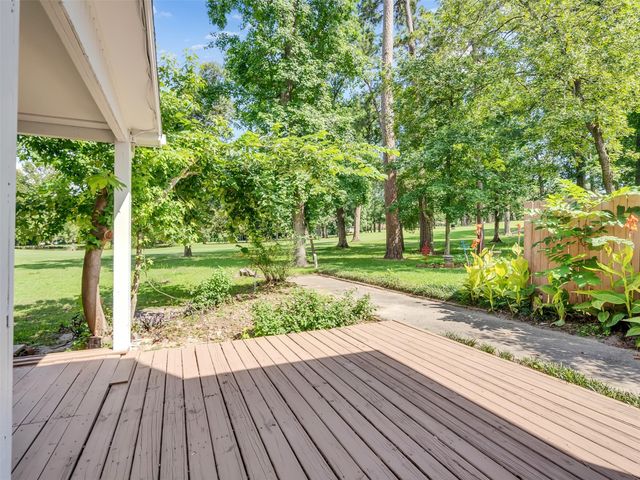26 Cherry Hill Drive, Conroe, TX 77304