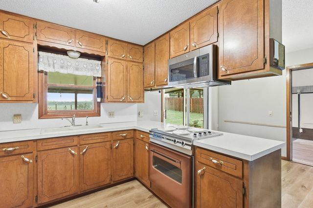 20474 CARDINAL Lane, Council Bluffs, IA 51503