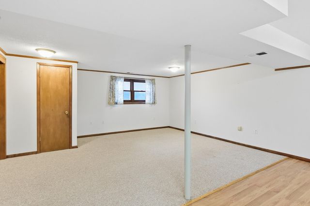 20474 CARDINAL Lane, Council Bluffs, IA 51503