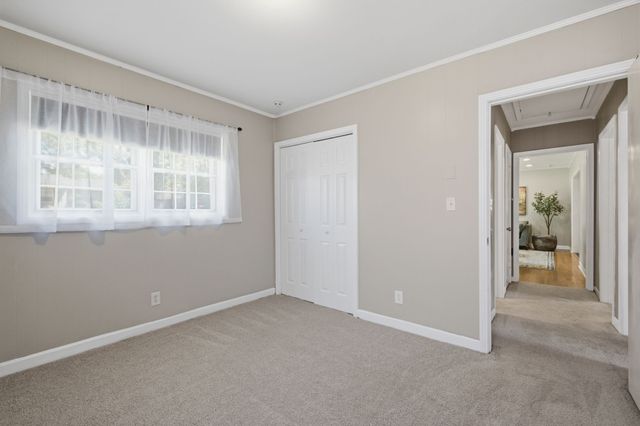 616 Hyde Park Ave, Gallatin, TN 37066