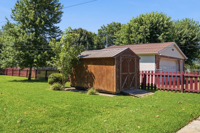 616 Hyde Park Ave, Gallatin, TN 37066