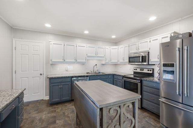 616 Hyde Park Ave, Gallatin, TN 37066