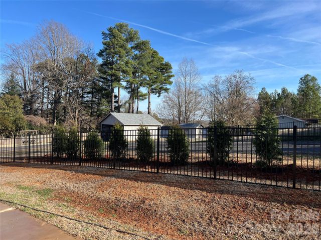 8690 Crestwood Drive, Mount Pleasant, NC 28124