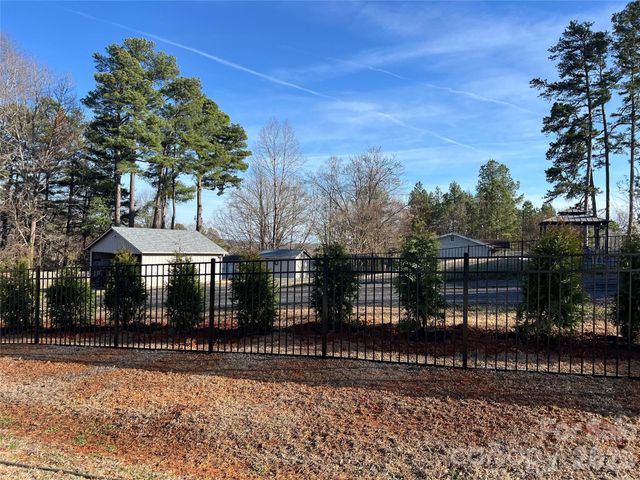 8690 Crestwood Drive, Mount Pleasant, NC 28124