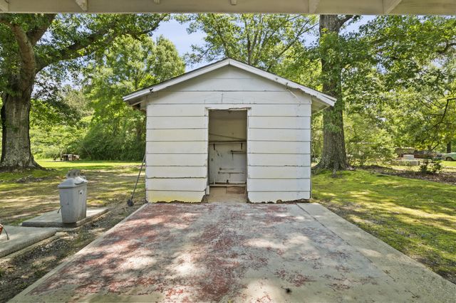 518 Eatonville Rd., Hattiesburg, MS 39401