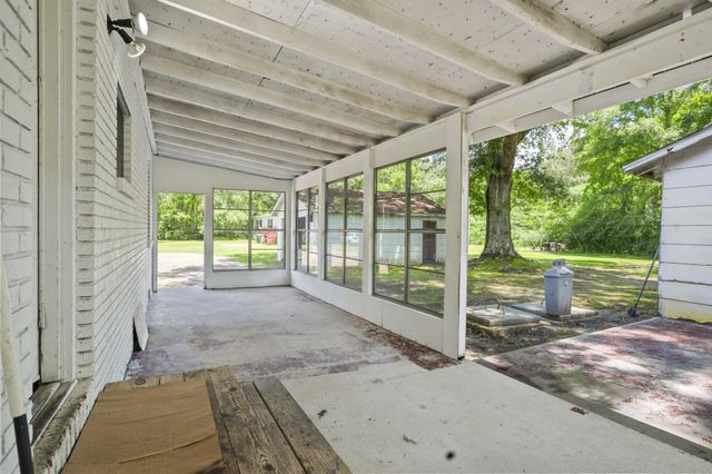 518 Eatonville Rd., Hattiesburg, MS 39401