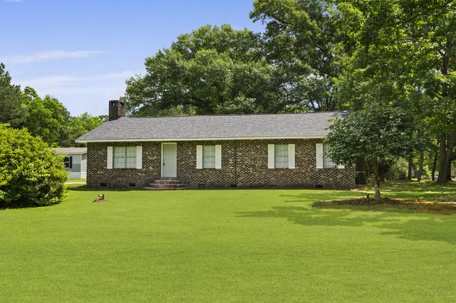 518 Eatonville Rd., Hattiesburg, MS 39401