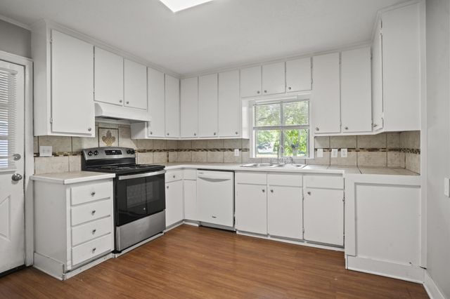 518 Eatonville Rd., Hattiesburg, MS 39401
