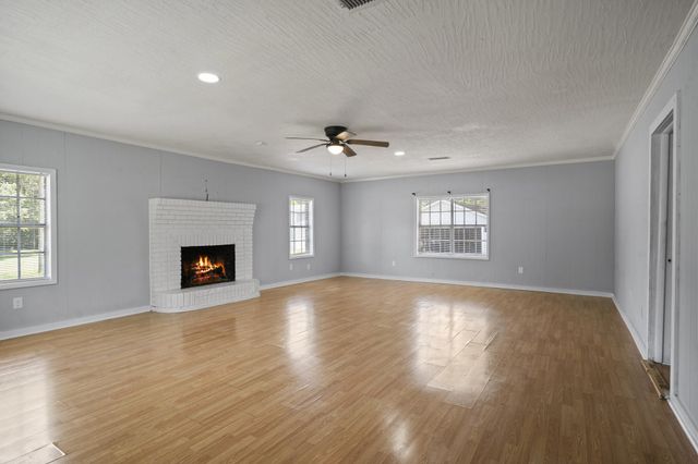 518 Eatonville Rd., Hattiesburg, MS 39401