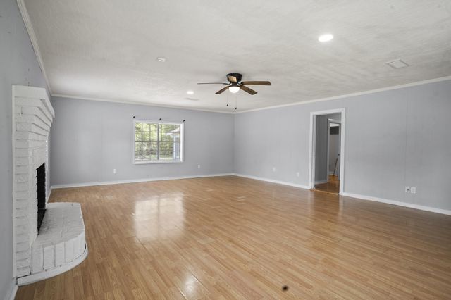 518 Eatonville Rd., Hattiesburg, MS 39401