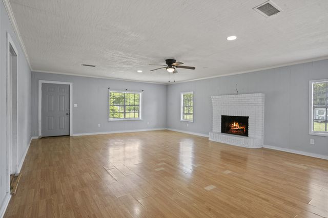 518 Eatonville Rd., Hattiesburg, MS 39401