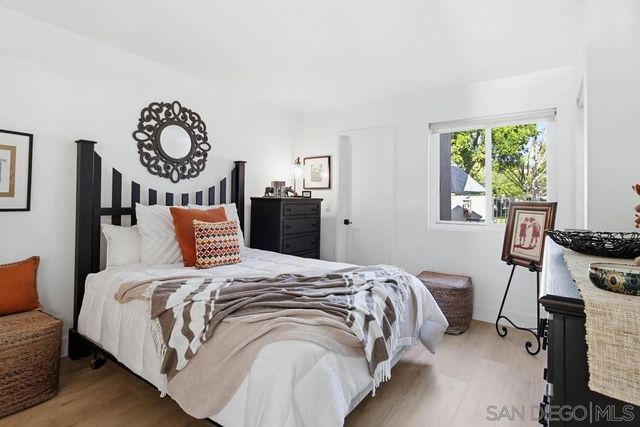 12795 Via Moura, San Diego, CA 92128