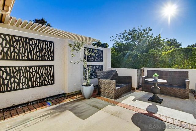 12795 Via Moura, San Diego, CA 92128