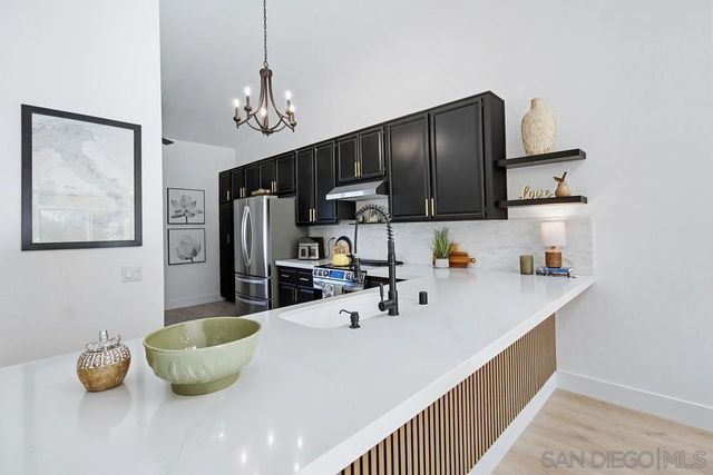 12795 Via Moura, San Diego, CA 92128