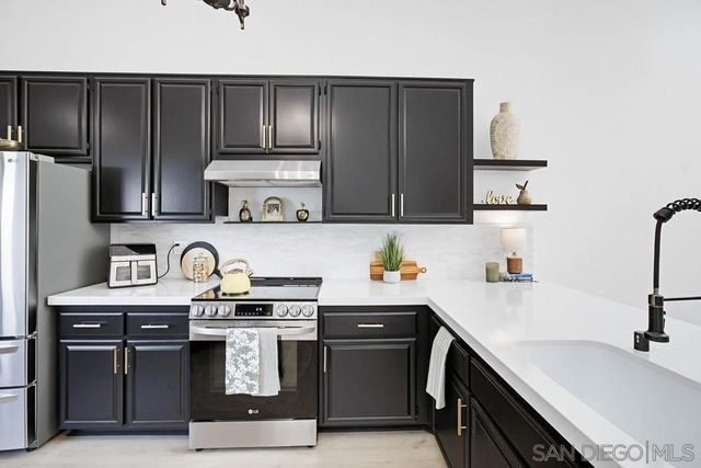 12795 Via Moura, San Diego, CA 92128