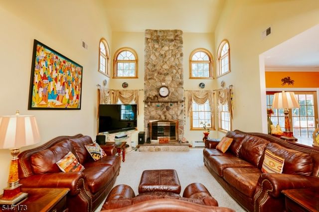 4 White Tail Ct, Hardyston Twp., NJ 07460