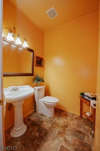 4 White Tail Ct, Hardyston Twp., NJ 07460
