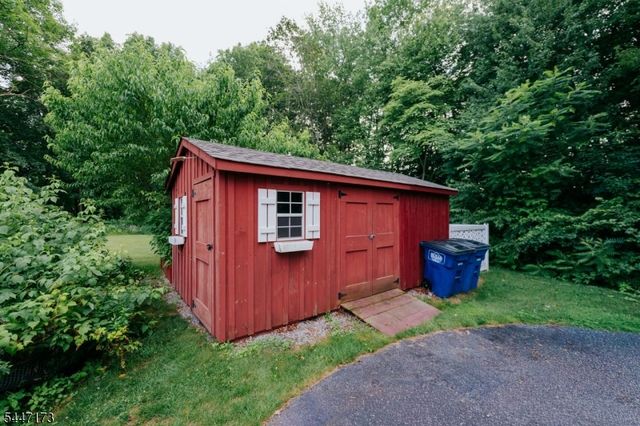 4 White Tail Ct, Hardyston Twp., NJ 07460