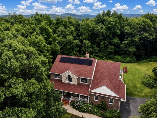 4 White Tail Ct, Hardyston Twp., NJ 07460