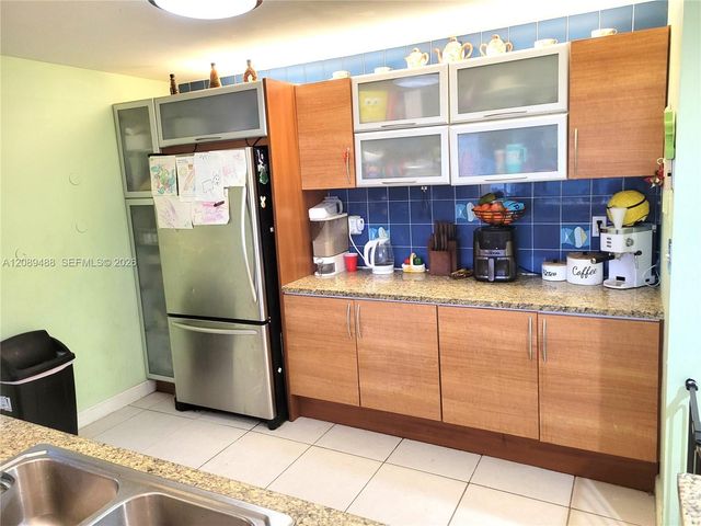 800 Parkview Drive 309, Hallandale Beach, FL 33009