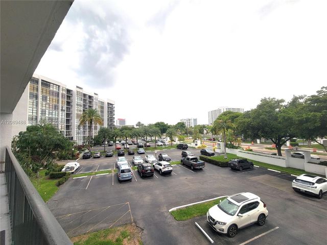 800 Parkview Drive 309, Hallandale Beach, FL 33009
