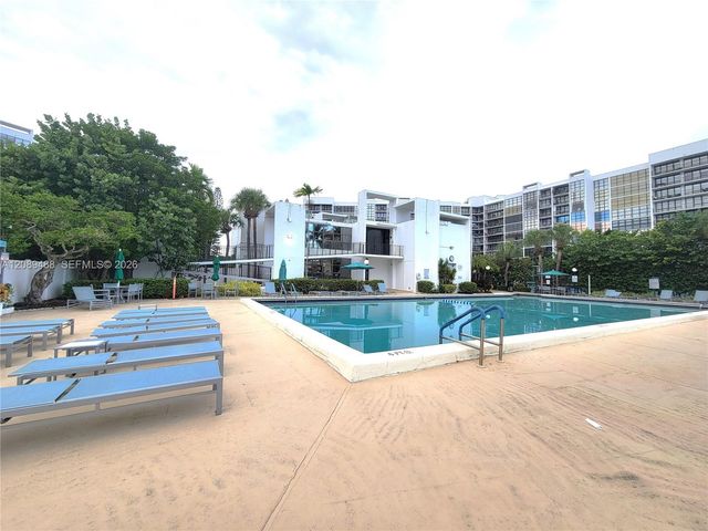 800 Parkview Drive 309, Hallandale Beach, FL 33009