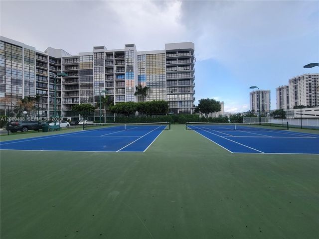 800 Parkview Drive 309, Hallandale Beach, FL 33009