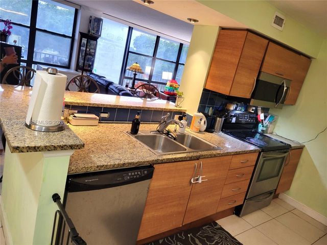 800 Parkview Drive 309, Hallandale Beach, FL 33009