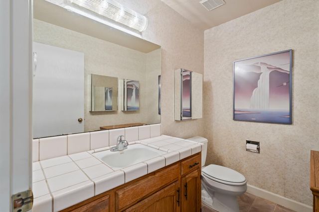 845 Helen Drive, Hollister, CA 95023