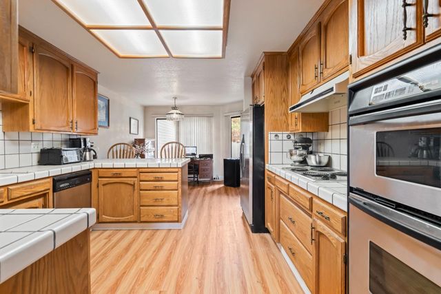 845 Helen Drive, Hollister, CA 95023