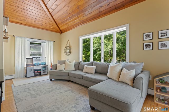 47 Middlebury Terrace, Middlebury, CT 06762