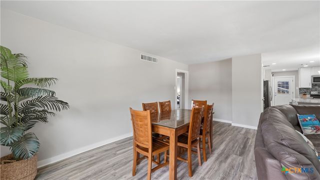 429 Laguna Vista, Seguin, TX 78155