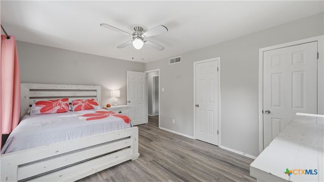 429 Laguna Vista, Seguin, TX 78155