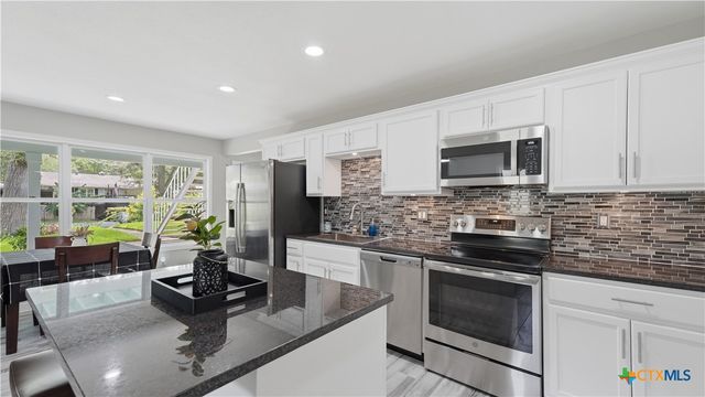 429 Laguna Vista, Seguin, TX 78155