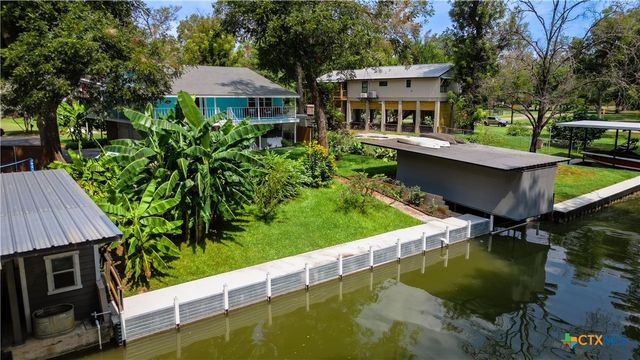429 Laguna Vista, Seguin, TX 78155
